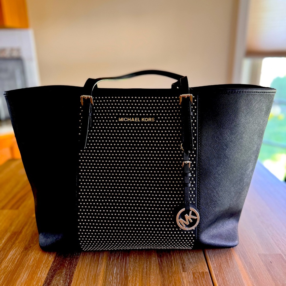 EUC Michael Kors Studded Jet Set Medium Tote Bag